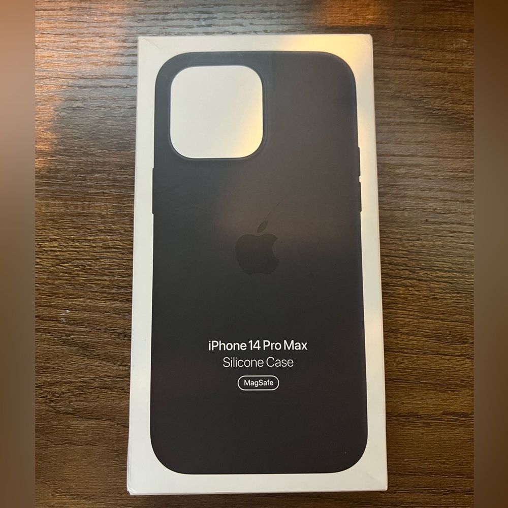 iPhone, 14 pro max silicone Apple case MagSafe